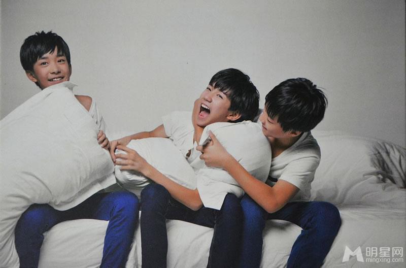 TFBOYS《HEART梦出发》白色背景白色短衫版_图-10