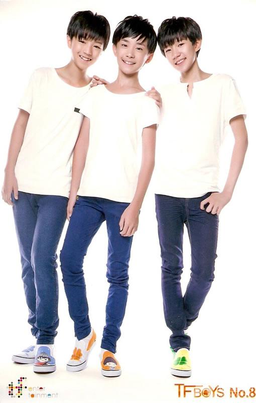 TFBOYS《HEART梦出发》白色背景白色短衫版_图-3