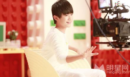 TFBOYS《幸福符号》三人帅气阳光青春活泼_图-5