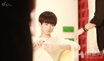 TFBOYS《幸福符号》三人帅气阳光青春活泼_图-4