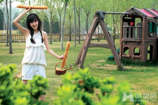 杨幂《游园惊梦》古堡写真尽展田园风_图-8