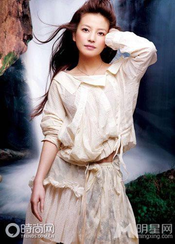 赵薇早期青涩写真曝光酥胸微露春光初现_图-5