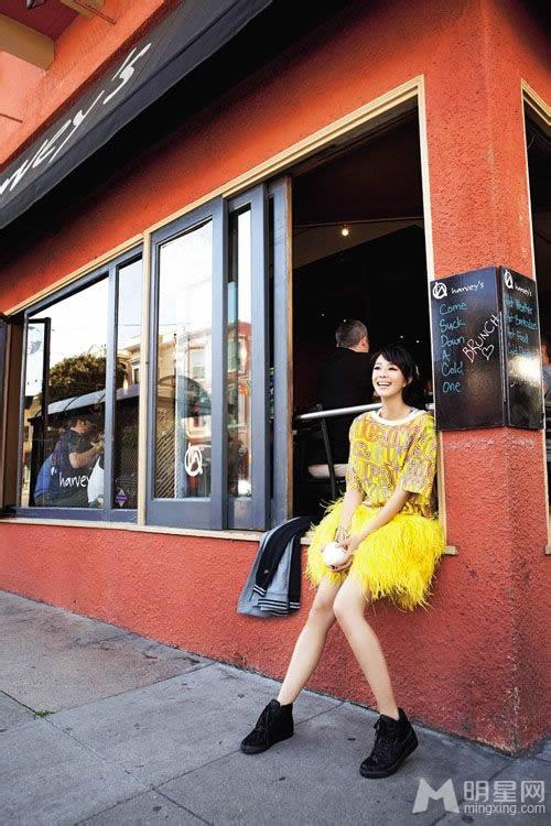 张钧甯2011年Bella侬侬杂志写真大玩百变少女风_图-3
