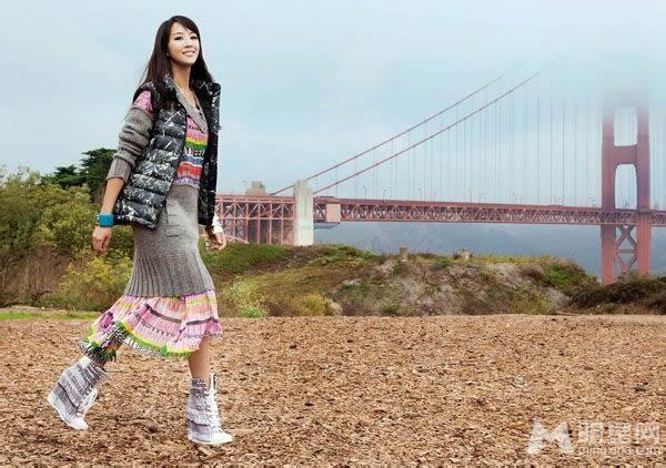 张钧甯2011年Bella侬侬杂志写真大玩百变少女风_图-4