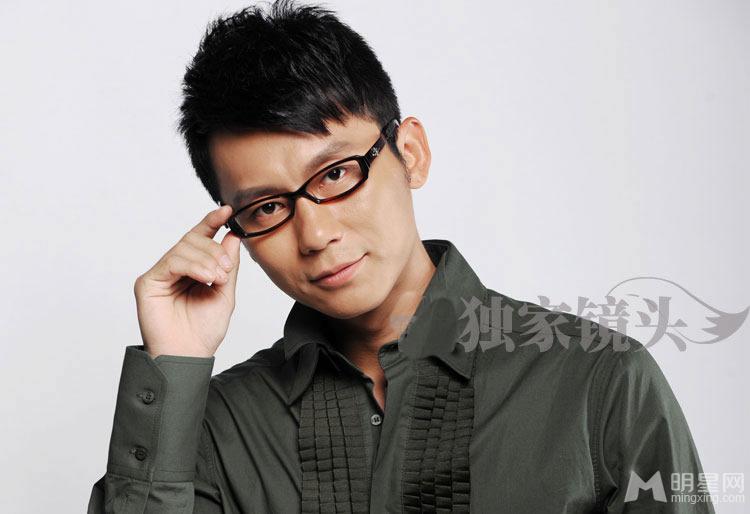 李晨《独家镜头》全套写真集百变造型轻松驾驭_图-7