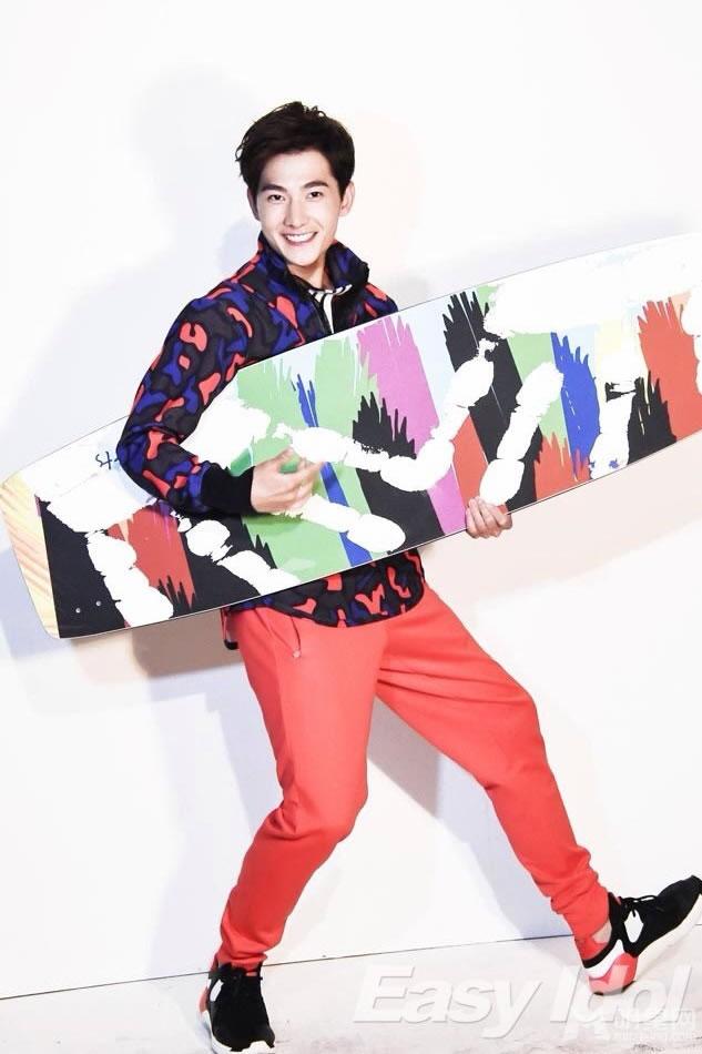 杨洋EasyIdol鬼马写真演绎时尚轻熟男_图-15