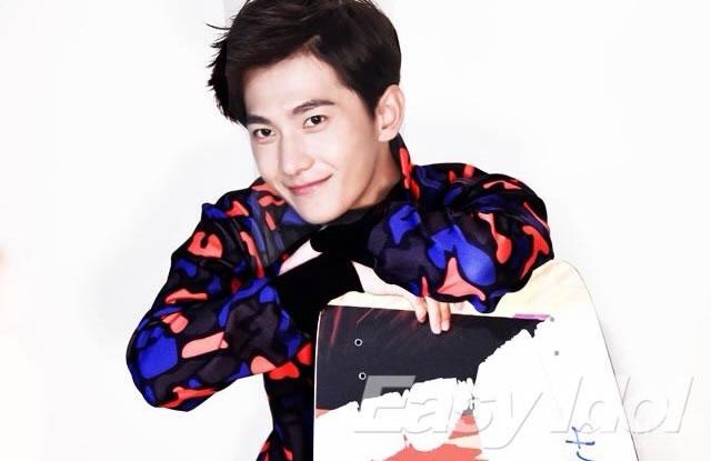 杨洋EasyIdol鬼马写真演绎时尚轻熟男_图-23