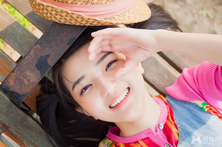 白卉子写真曝光美“帽”十足尽显甜美俏皮_图-3
