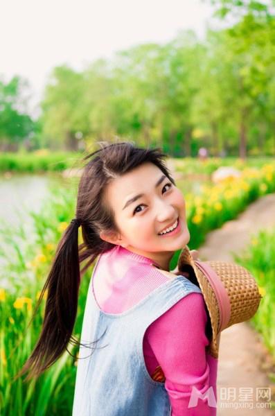 白卉子写真曝光美“帽”十足尽显甜美俏皮_图-12