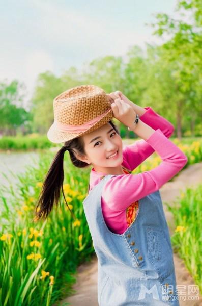 白卉子写真曝光美“帽”十足尽显甜美俏皮_图-4