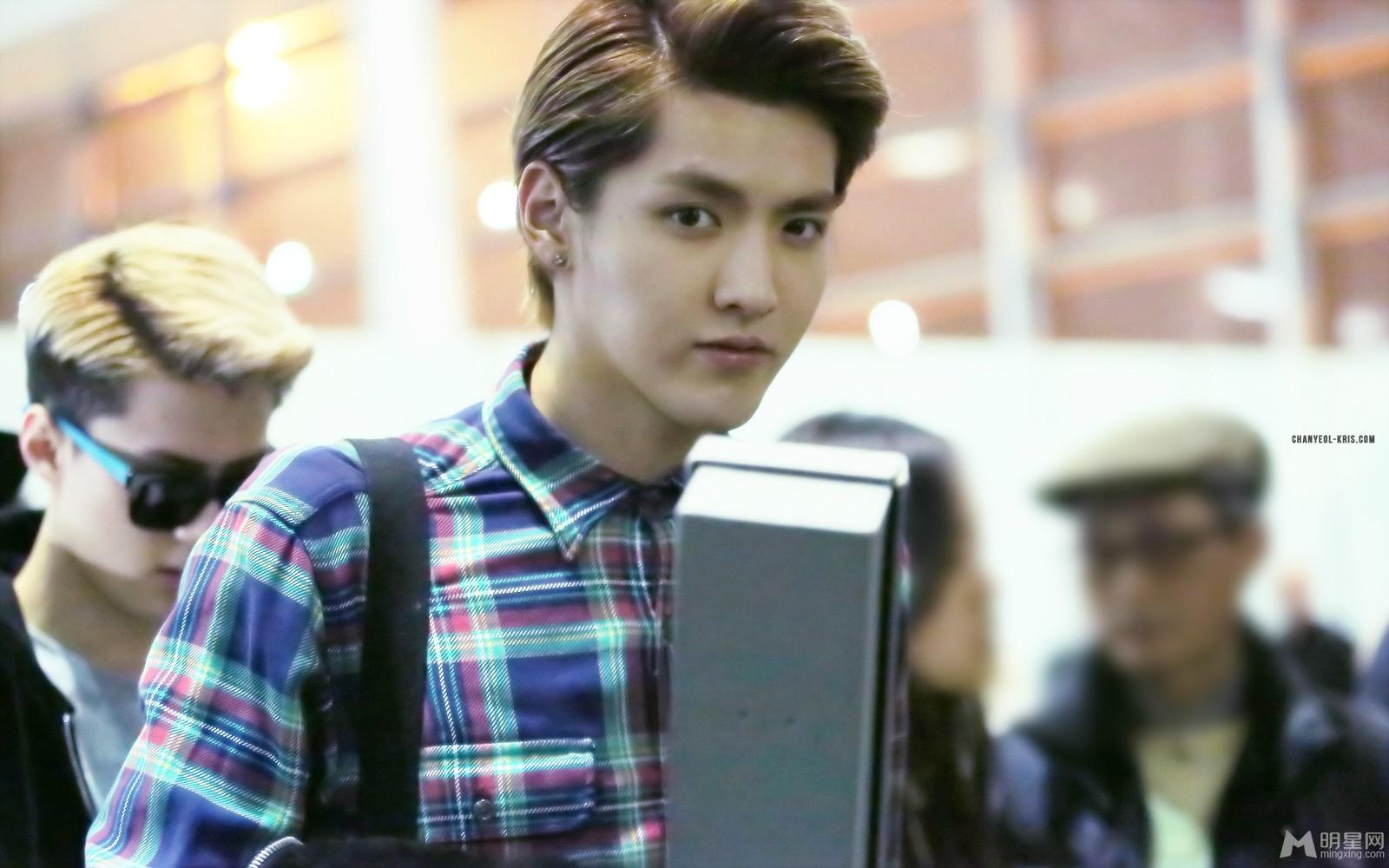 2014年2月EXO亮相机场变身时尚ICON吴亦凡图片阳光帅气造型时尚_图-18