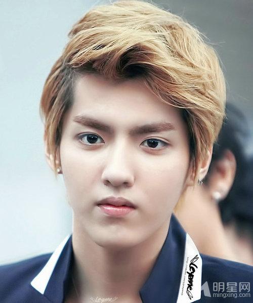 2012年EXO引领机场时尚潮流吴亦凡图片帅气阳光_图-15