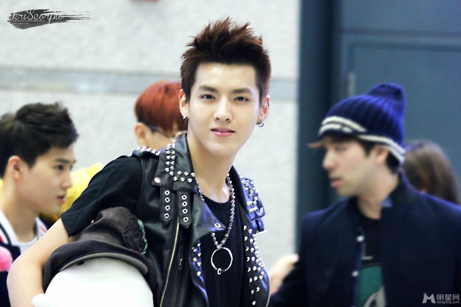 2013年4月EXO广州飞仁川机场写真吴亦凡图片_图-3