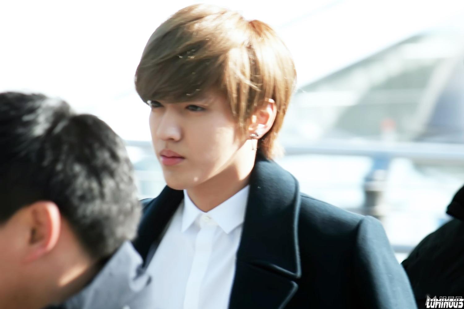 2014年1月EXO韩国飞往北京机场写真吴亦凡图片阳光帅气_图-1