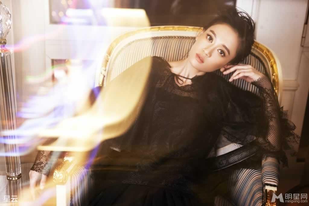 《OURS汽车时代》杂志封面人物陈乔恩百变女郎不一样的人生_图-5