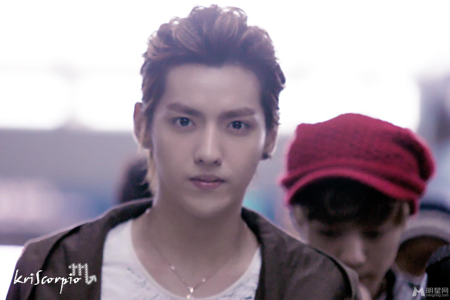 2012年10月EXO亮相机场时尚帅气吴亦凡图片颜值爆表造型合集_图-10