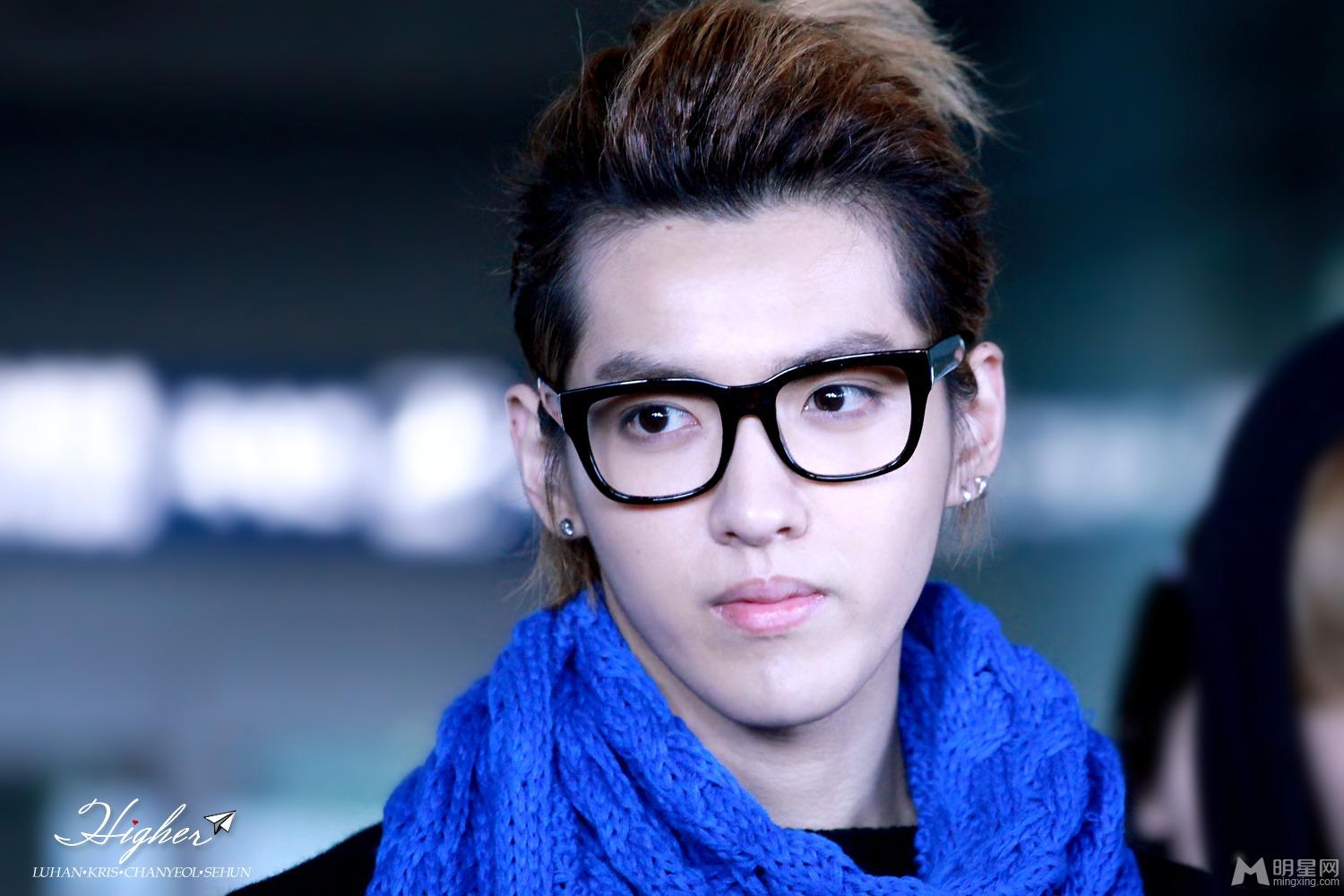 2012年11月EXO现身机场时尚帅气吴亦凡图片时尚造型合集_图-12