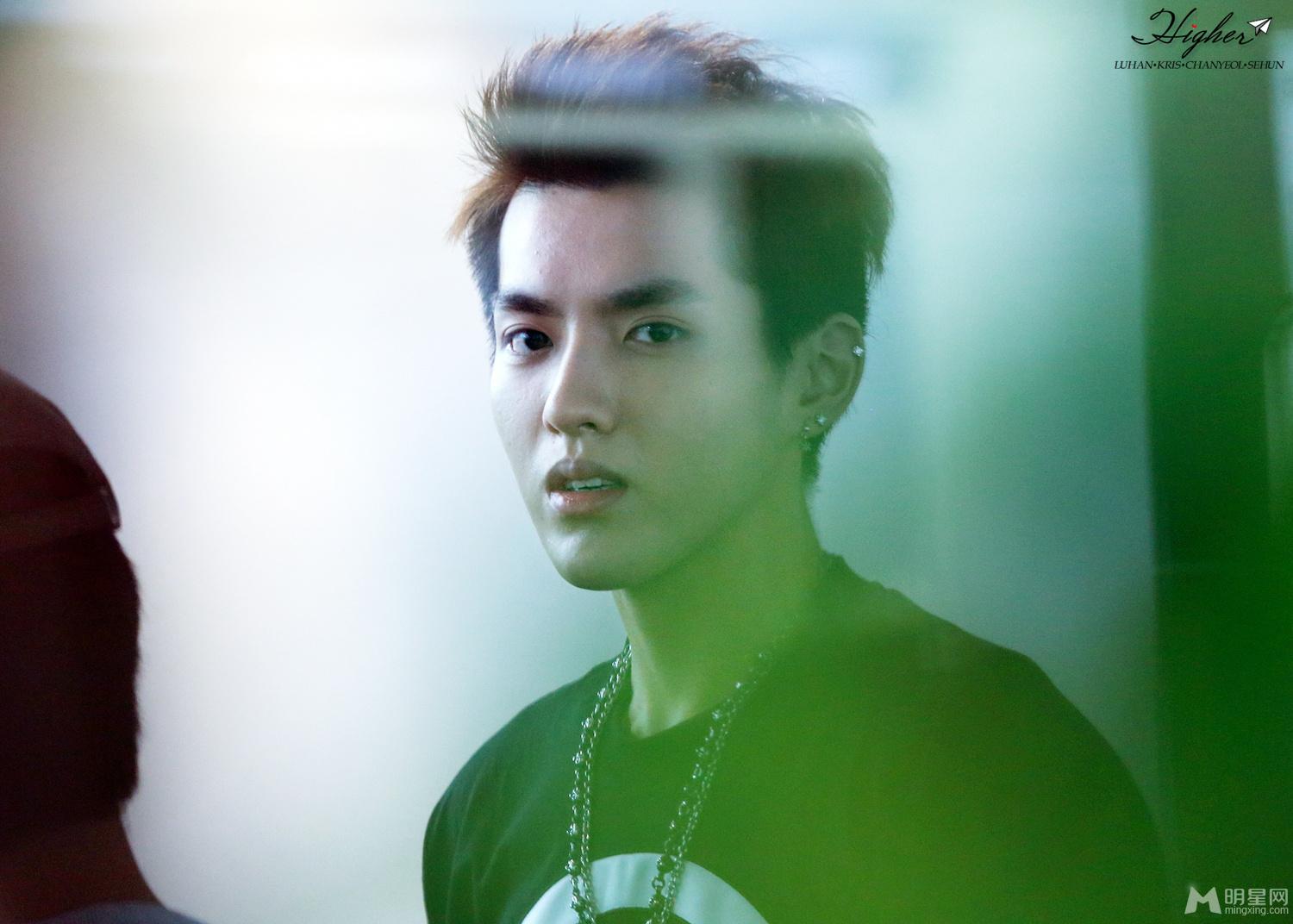 2013年6月EXO韩国金浦飞往北京机场写真吴亦凡图片_图-6