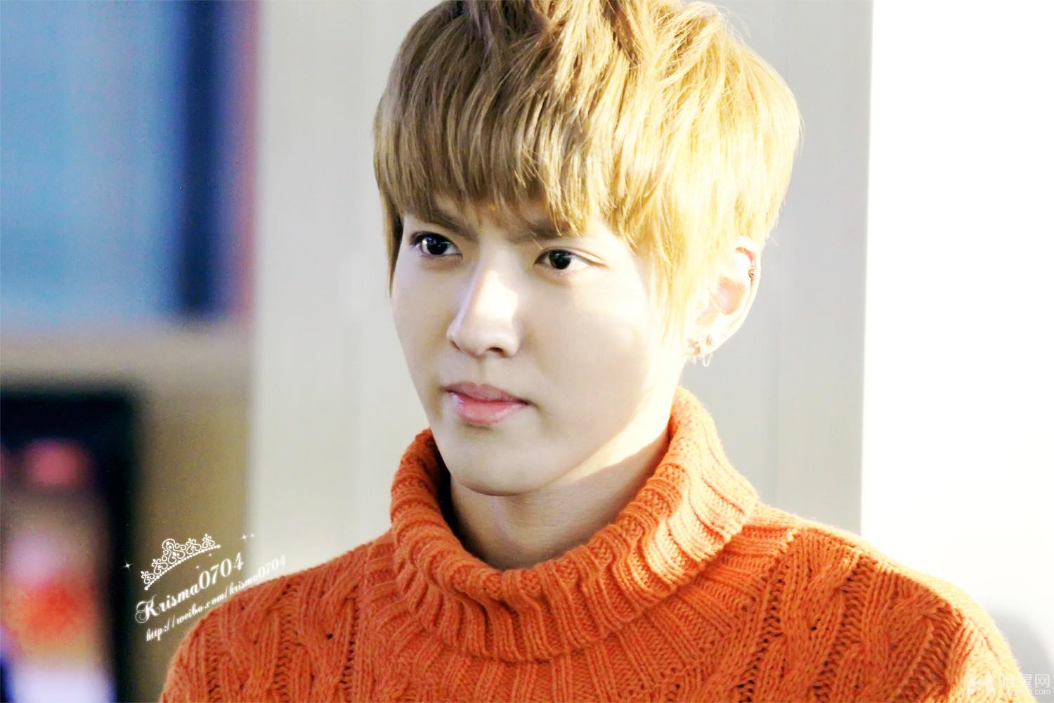2012年12月EXO机场帅气写真吴亦凡图片颜值爆表时尚造型合集_图-13