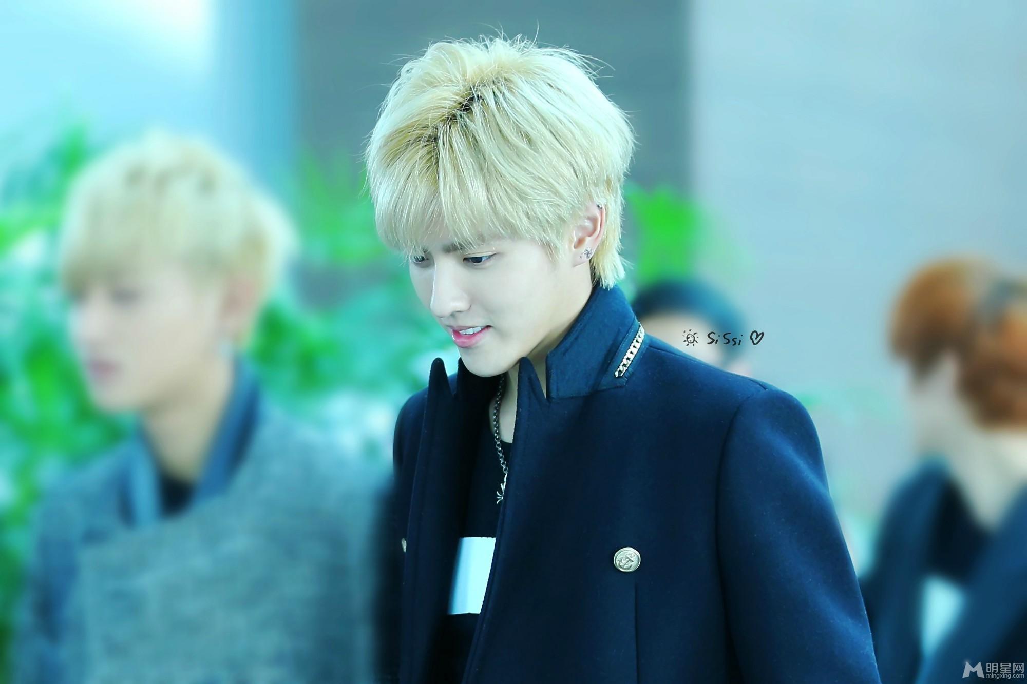 2013年11月EXO仁川飞南京机场写真吴亦凡图片颜值爆表_图-5