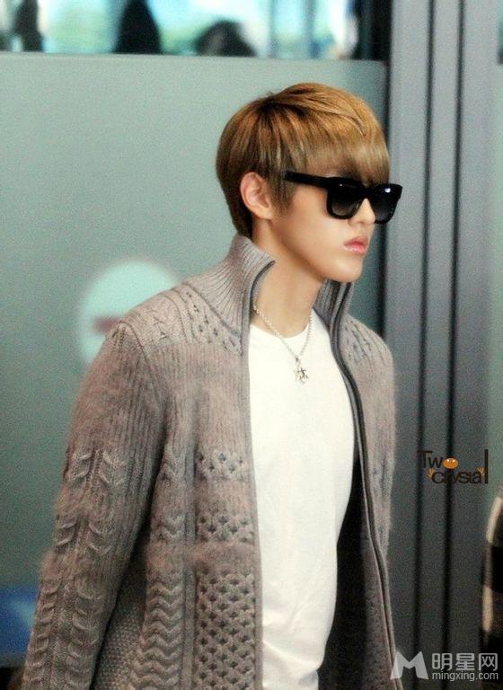 2013年12月EXO亮相北京机场写真吴亦凡图片阳光帅气魅力无敌_图-8