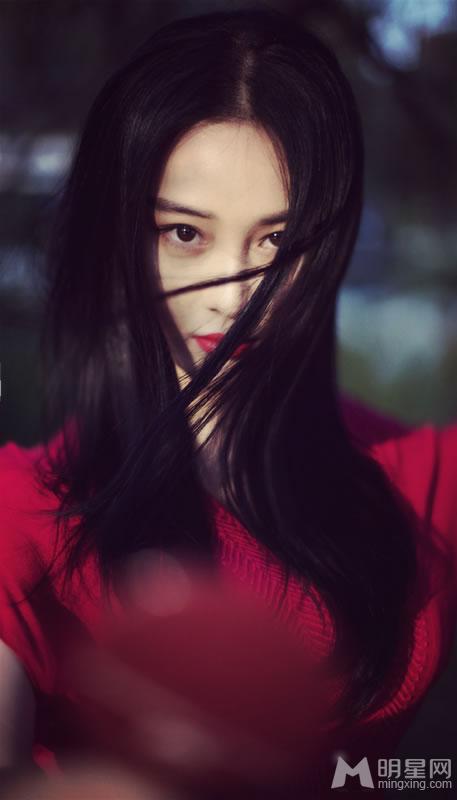 张馨予清纯淡雅写真优雅淑女范十足_图-18