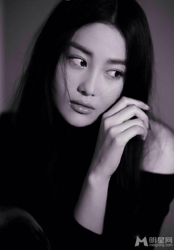 张馨予曝光一组黑白写真清新可爱甜美迷人_图-12