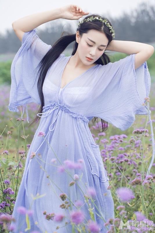 张馨予薰衣草田写真清新高雅似花仙子_图-9