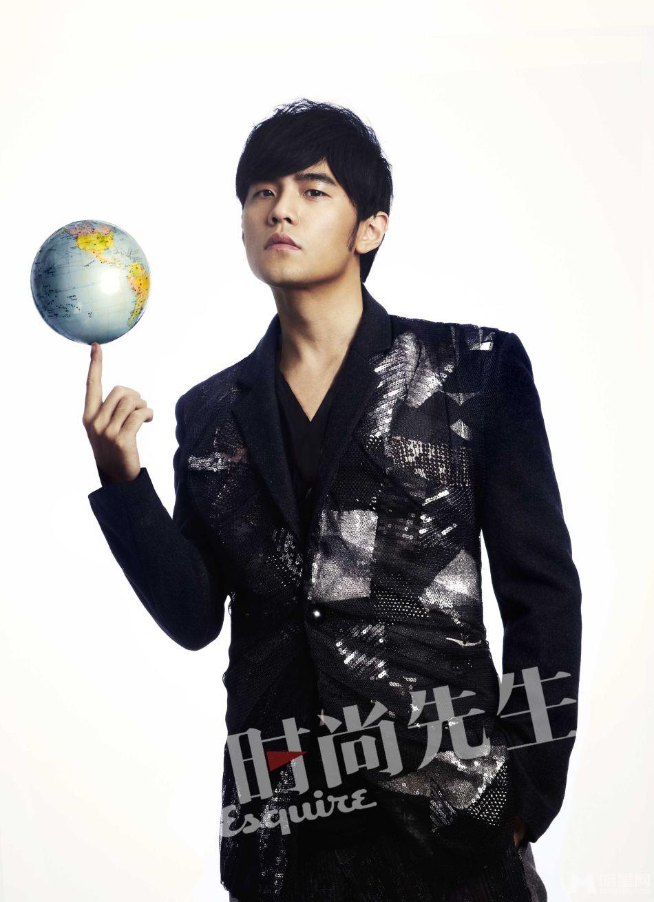 周杰伦登2010年8月号《时尚先生》封面_图-1