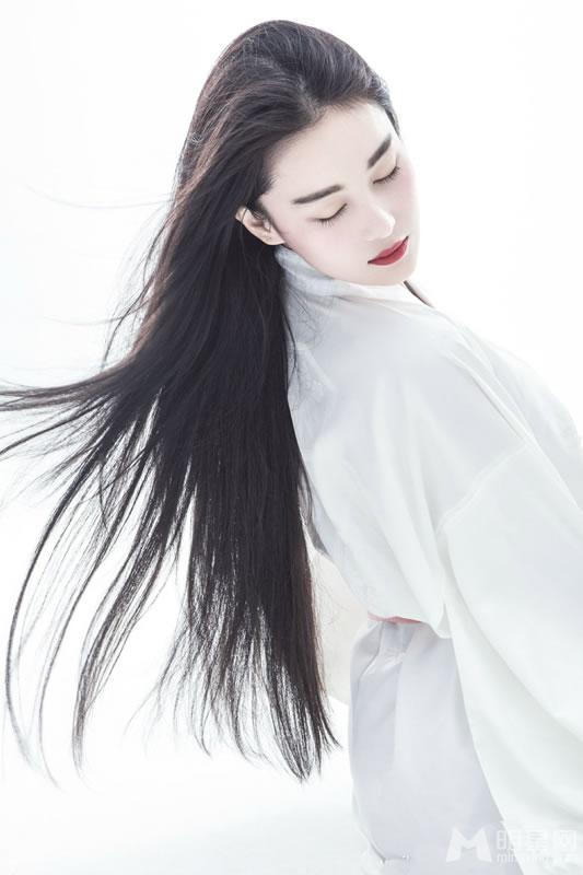 张馨予曝光一组魔幻写真浪漫妖艳美不胜收_图-9