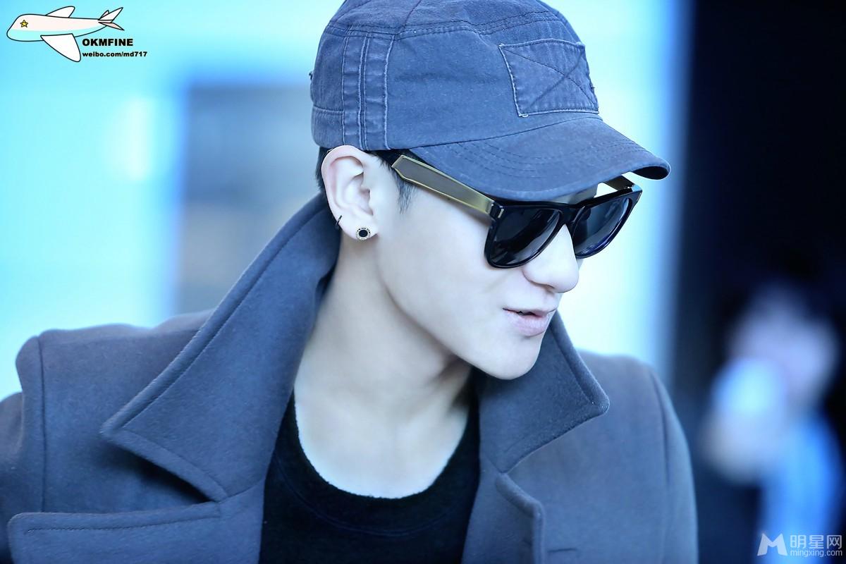 2014年11月EXO北京飞韩国机场写真黄子韬图片写真潮范十足_图-11