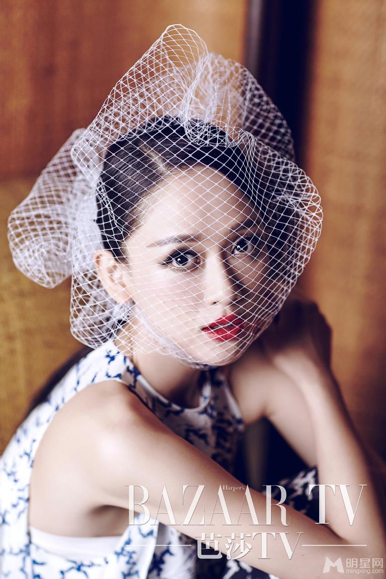 《时尚芭莎》201504封面人物陈乔恩百变精灵_图-3