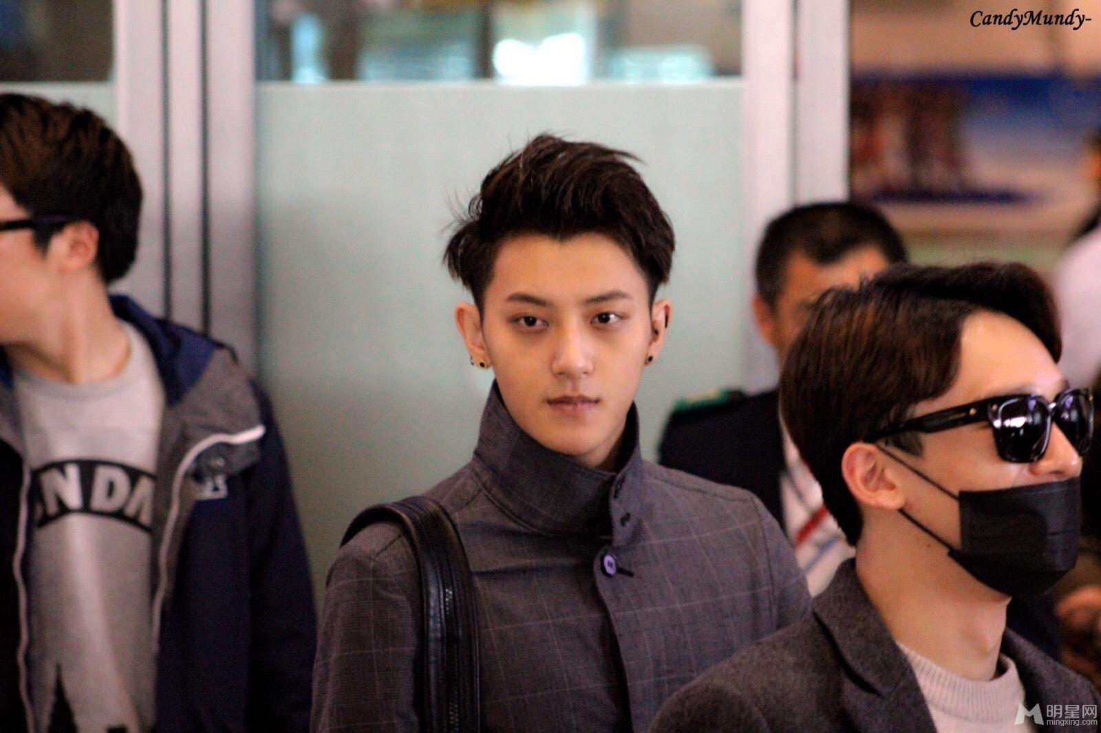 2014年11月EXO日本福冈飞韩国机场写真黄子韬图片写真尽显时尚潮范_图-8