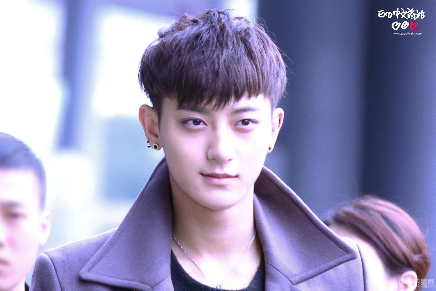 2014年11月EXO韩国金浦飞往北京机场帅气写真黄子韬图片写真_图-31