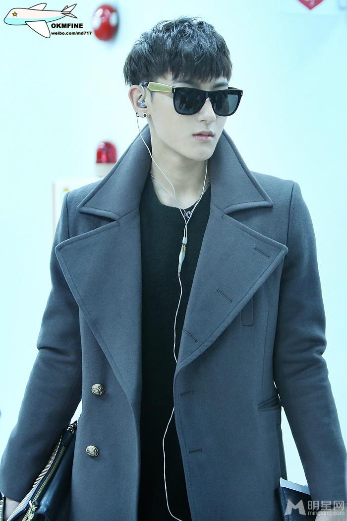 2014年11月EXO韩国金浦飞往北京机场帅气写真黄子韬图片写真_图-22