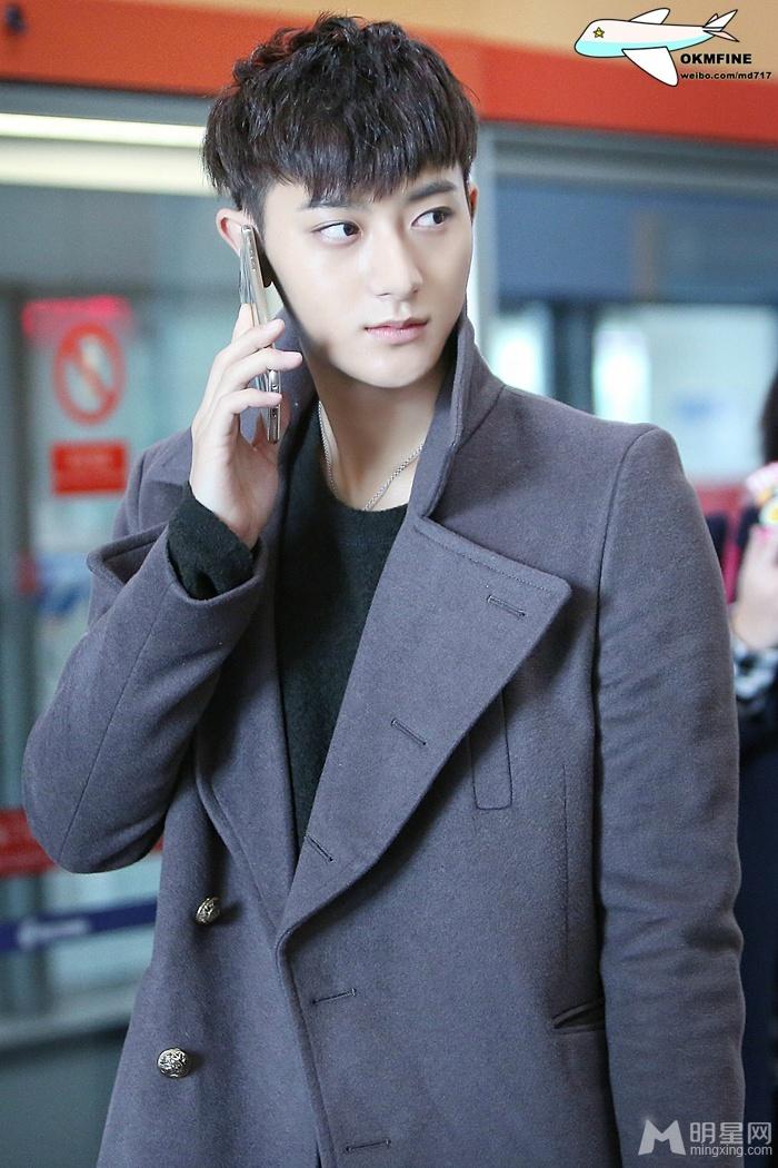 2014年11月EXO韩国金浦飞往北京机场帅气写真黄子韬图片写真_图-15