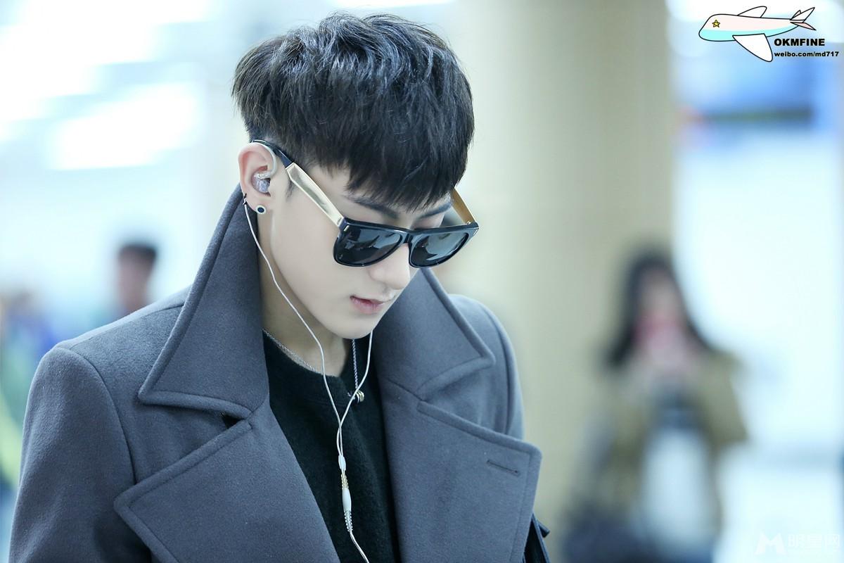 2014年11月EXO韩国金浦飞往北京机场帅气写真黄子韬图片写真_图-25
