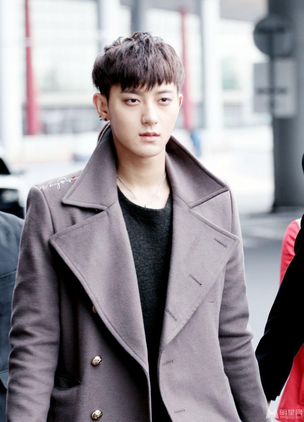 2014年11月EXO韩国金浦飞往北京机场帅气写真黄子韬图片写真_图-24