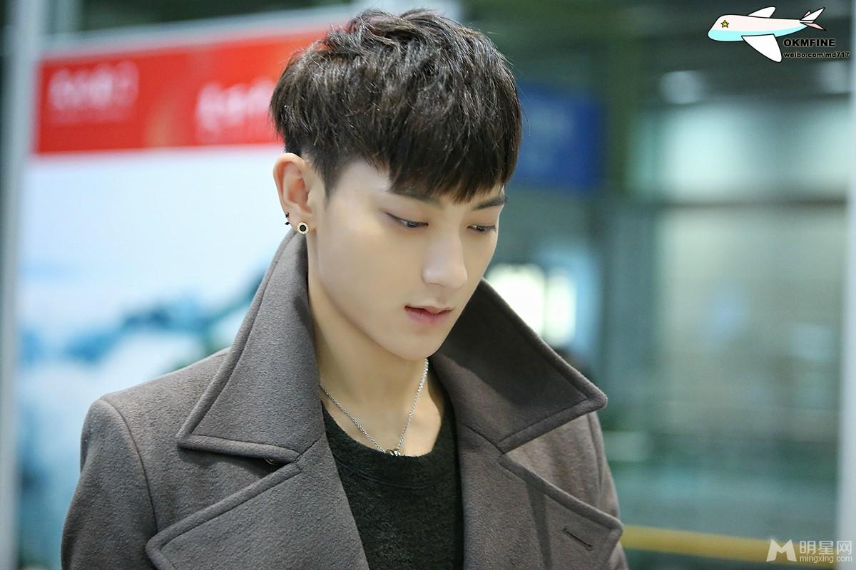 2014年11月EXO韩国金浦飞往北京机场帅气写真黄子韬图片写真_图-19