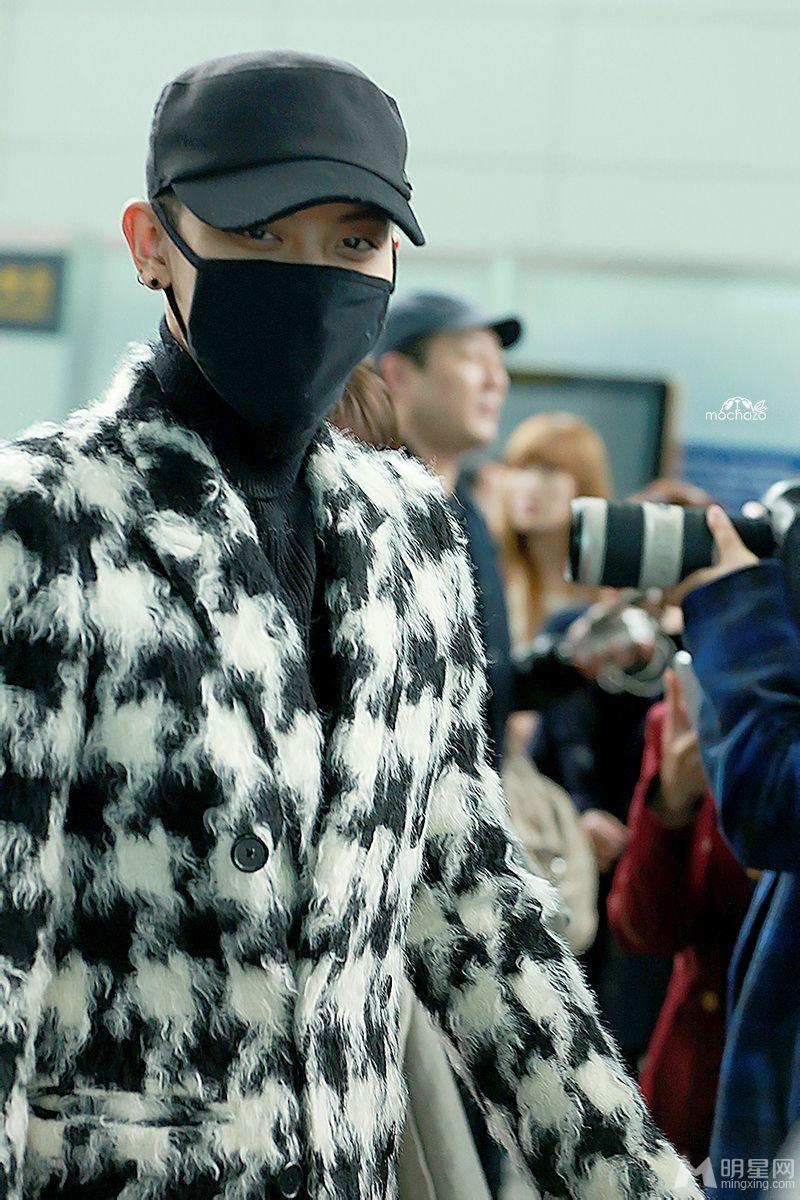 2014年EXO现身仁川飞赴广州机场写真黄子韬图片写真全服武装_图-3