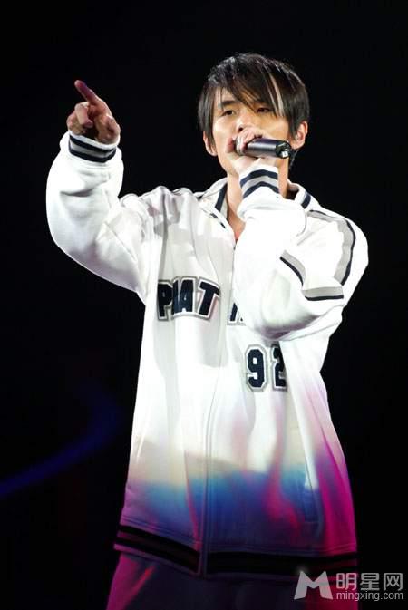 周杰伦2002THEONE演唱会现场写真_图-9