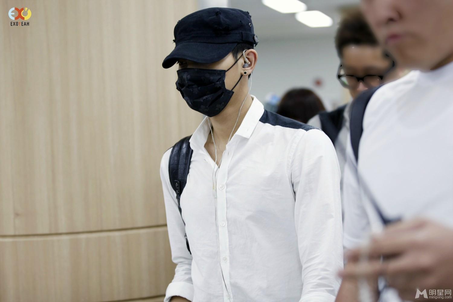 2014年9月EXO韩国金浦飞北京帅气亮相机场黄子韬图片写真_图-1