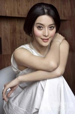 范冰冰整容前写真曝光青涩模样惹人怜_图-23