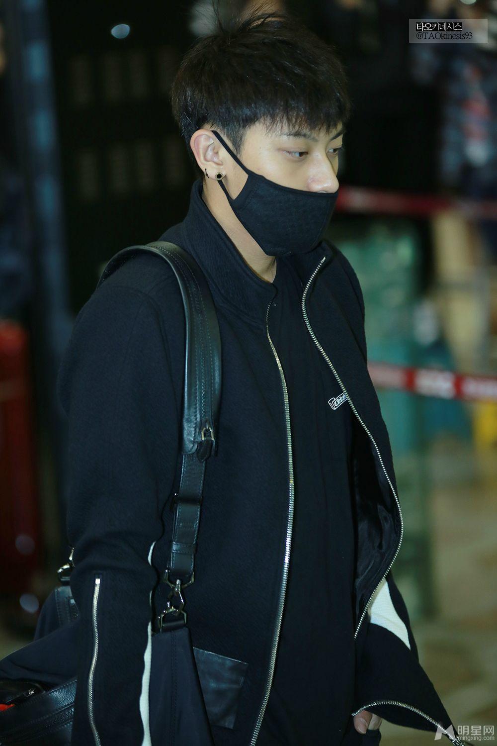 2014年10月EXO韩国金浦飞往东京机场时尚帅气写真黄子韬图片写真_图-7