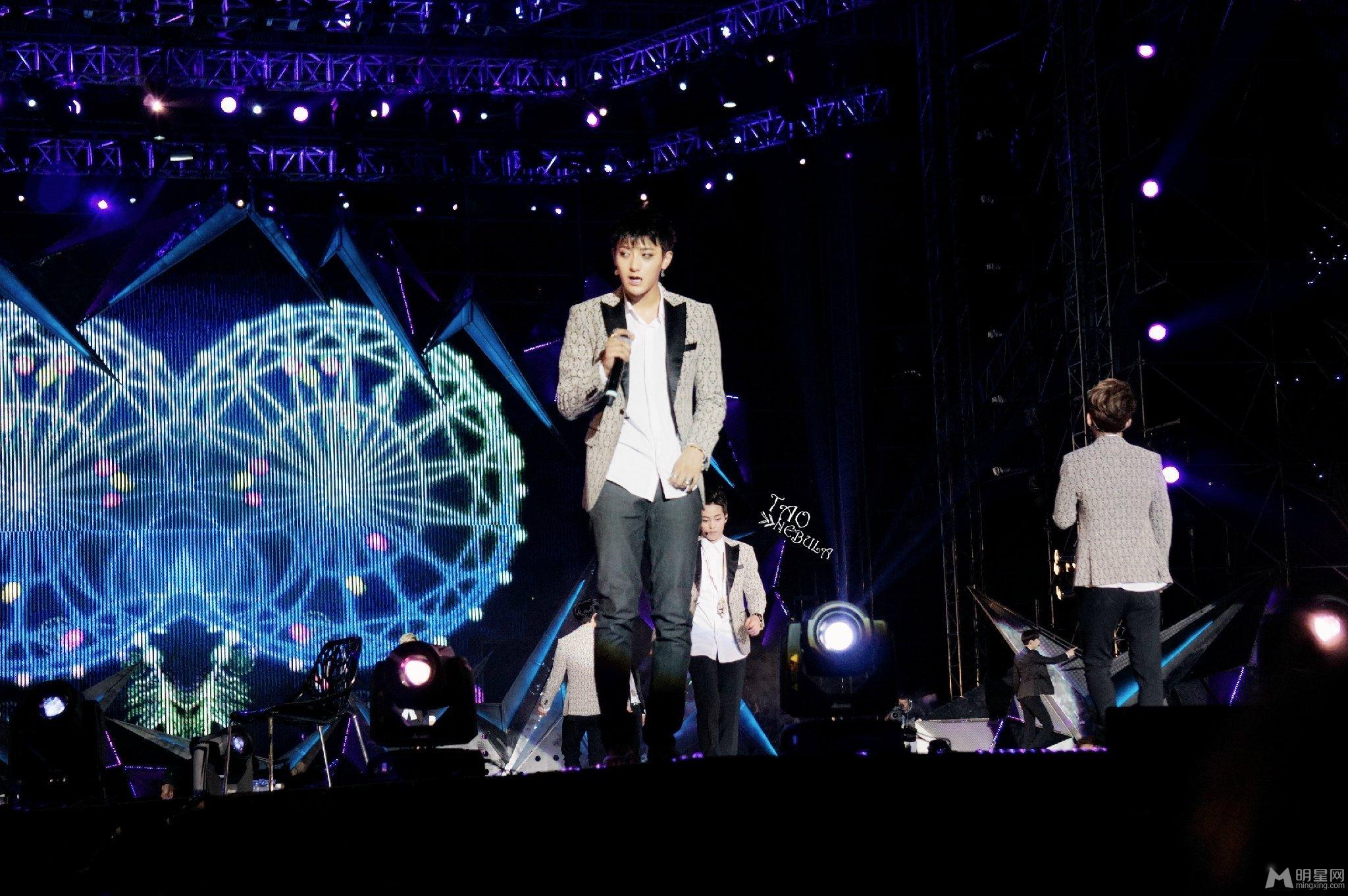 2014年8月EXO仁川飞西安帅气时尚写真黄子韬图片写真_图-10
