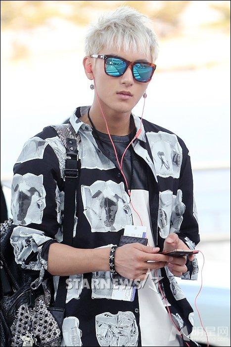 2014年7月EXO仁川飞武汉机场时尚帅气写真黄子韬图片写真_图-4