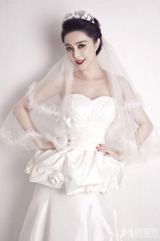 范冰冰金夫人婚纱写真第一弹酥胸外露展曼妙身姿_图-8