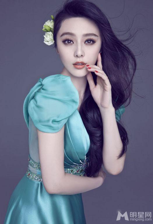 范冰冰金夫人婚纱写真第一弹酥胸外露展曼妙身姿_图-26
