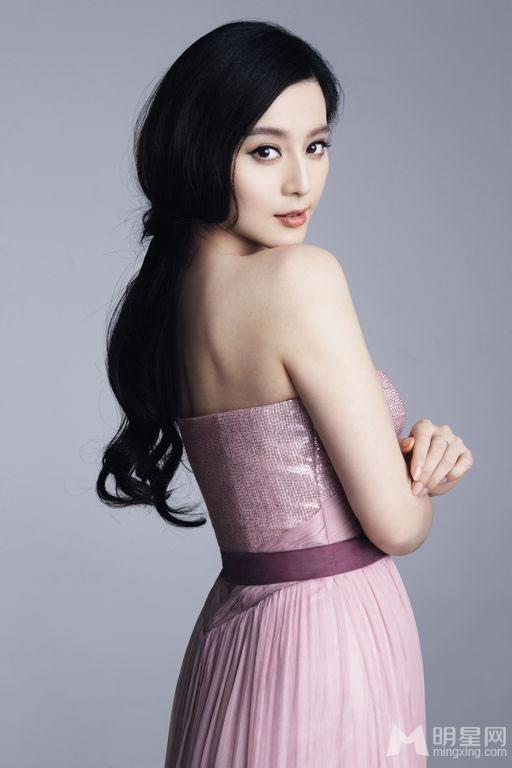 范冰冰金夫人婚纱写真第一弹酥胸外露展曼妙身姿_图-9