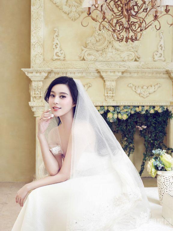 范冰冰金夫人婚纱写真第二弹酥胸外露展曼妙身姿_图-5